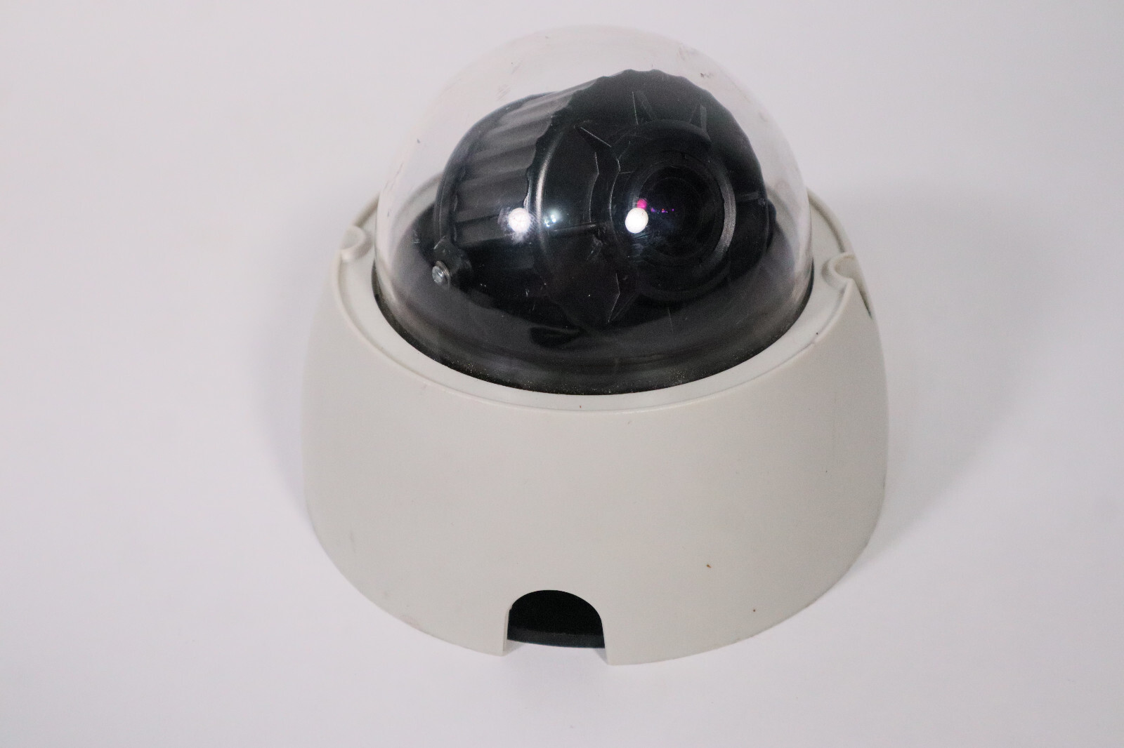 Avigilon 1.0-H3-D1 1MP H.264 IP Indoor Varifocal Dome Camera 1280 x 720 IPv4 (1)