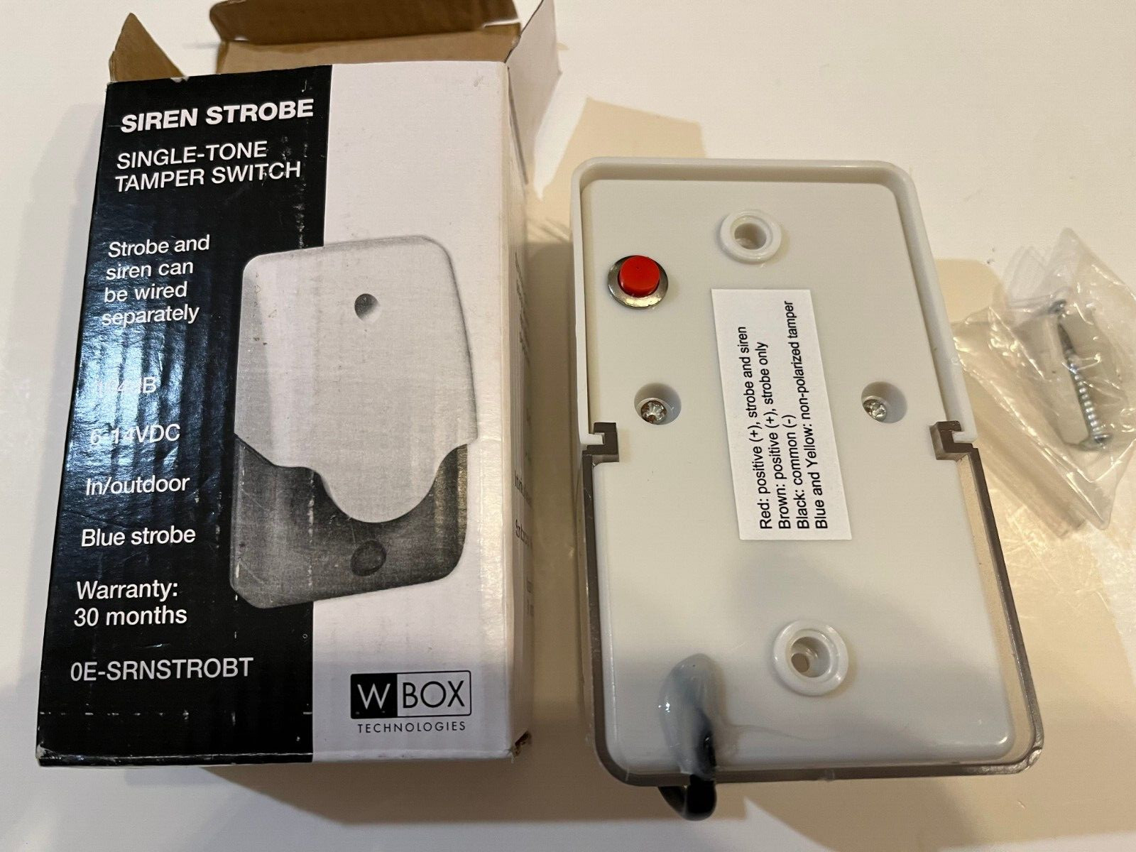 W Box 0E-SRNSTROBT Indoor/Outdoor Tamperproof Siren / Strobe, Blue