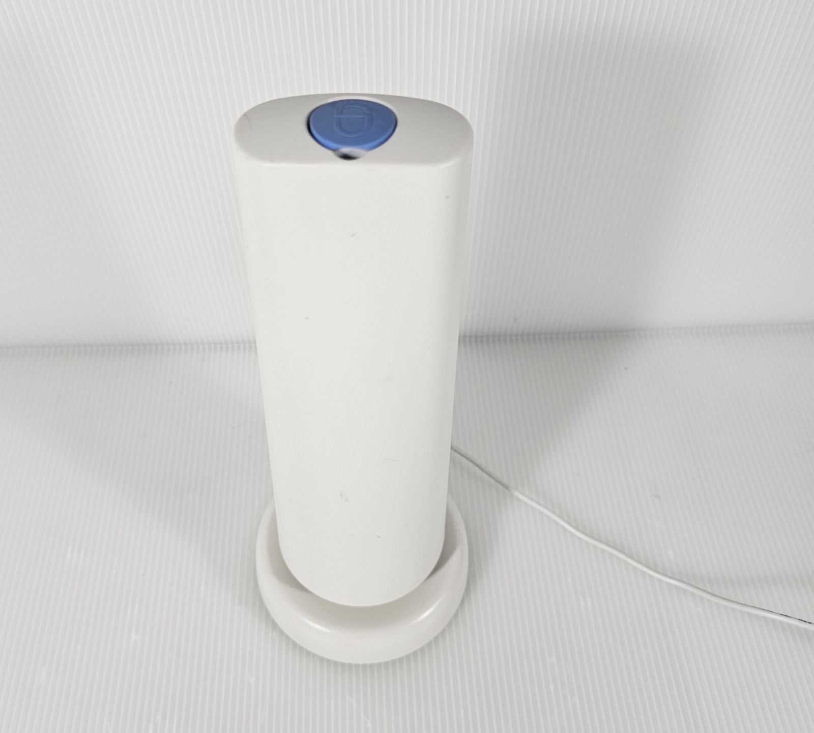 SimpliSafe White 10 1/2″ Base Station Transmitter Module BS1000