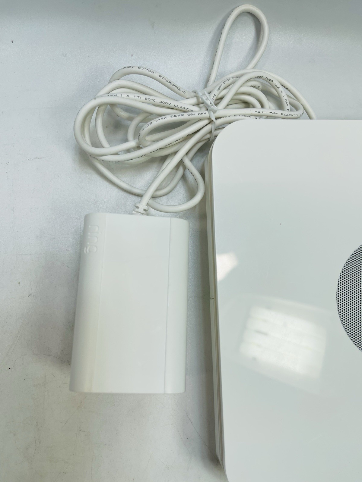 RING Z WAVE PLUS 4HB1U90EN0 Alarm System Base Station w/ Power Supply & Keypad