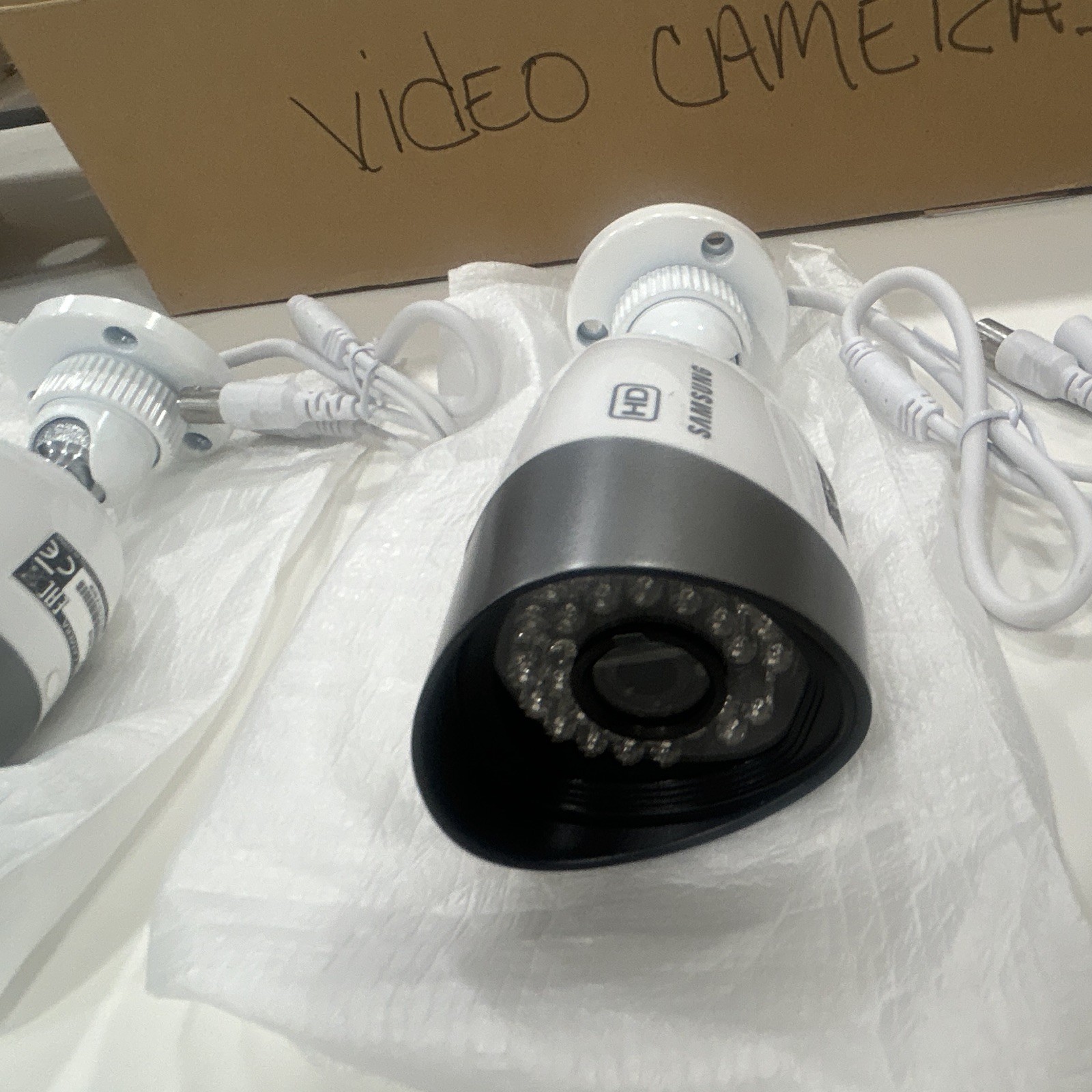 Samsung SDH-C5100N/US Security Camera Kit – Partial / New open Box (3 Cameras)