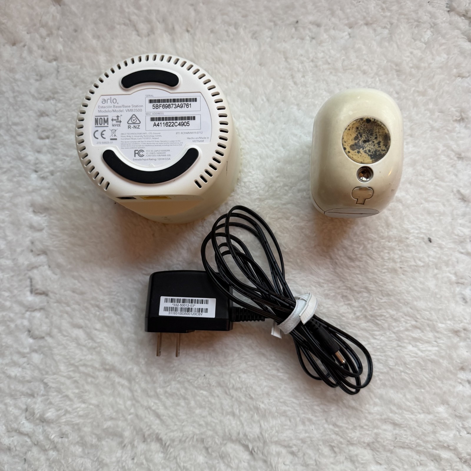 Netgear Arlo VMB3500 Base Station + Power Cable + 1 VMC3030 Wireless Camera HD