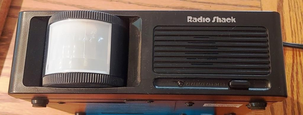 Radio Shack Passive Infrared Bugular Alarm Model 49-320B O