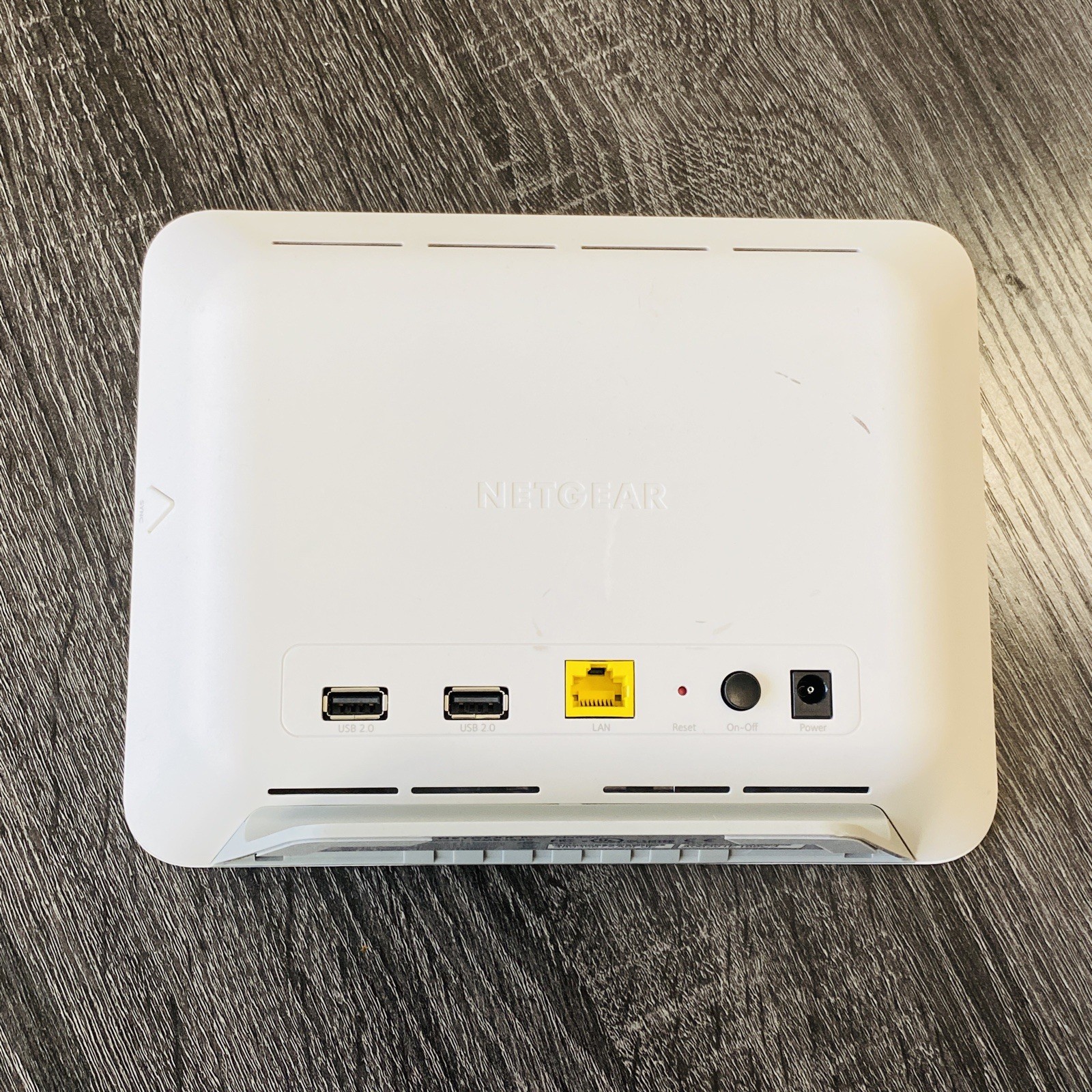 Netgear Arlo VMB3000 Smart Home Base Station With AC Power Adapter