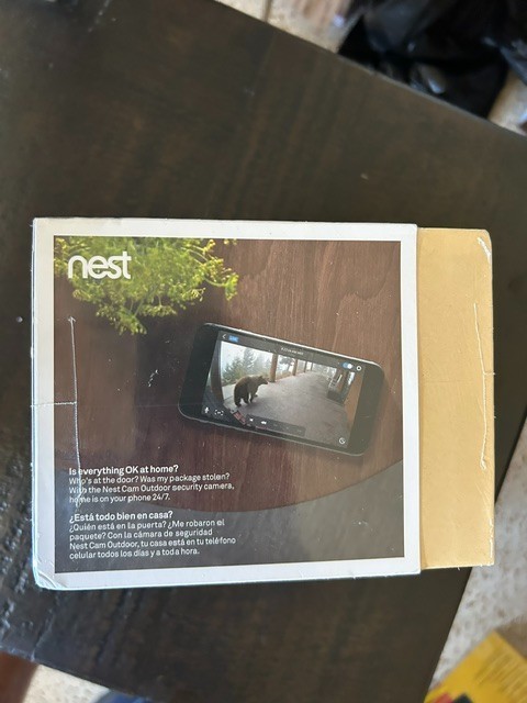 Google Nest Cam Outdoor NC2100ES–1080p HD Security Camera Works w/ Nest App NEW