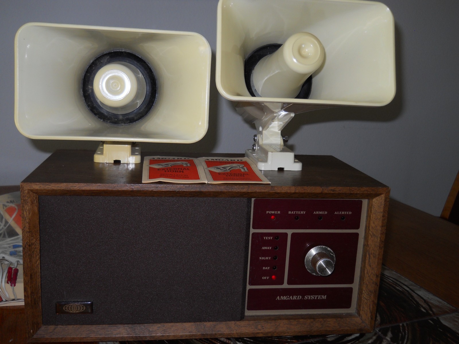 Vintage Amway Amgard Perimeter Alarm System Home Security Kit
