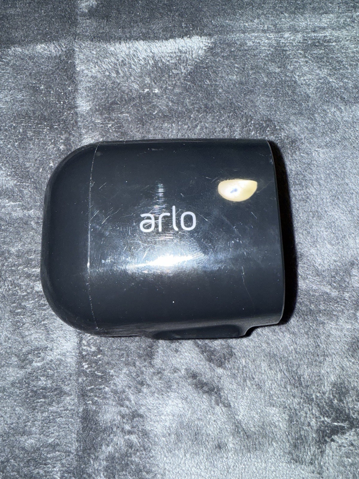 Arlo Essential VMC2030B Spotlight Indoor/Outdoor Wire-Free 1080p Camera Black