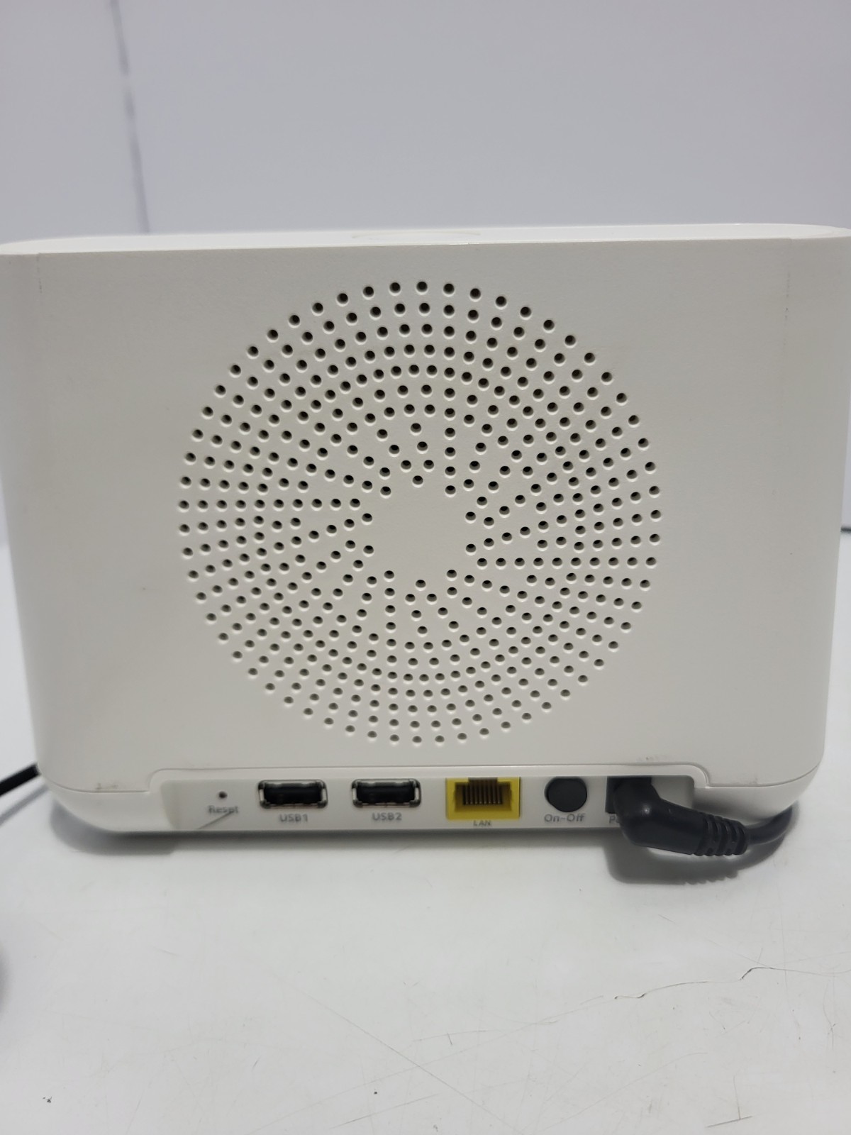 NetGear Arlo Pro VMB4000 Wireless Security Camera Base Station w/ AC Adapter