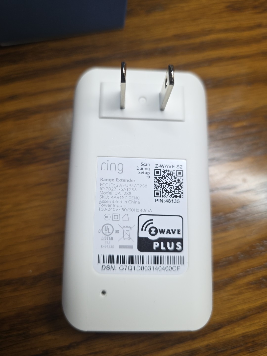 Ring Alarm Range Extender (2nd Gen) – Model 5AT2S8, Works Great with Box