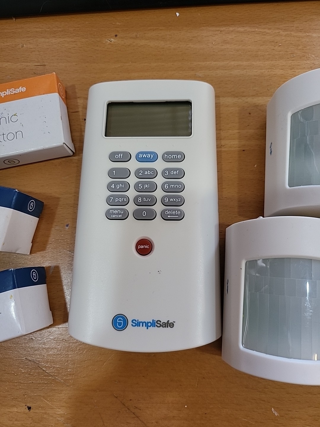 Simply Safe Security System Base Station, Keypad Bundle READ