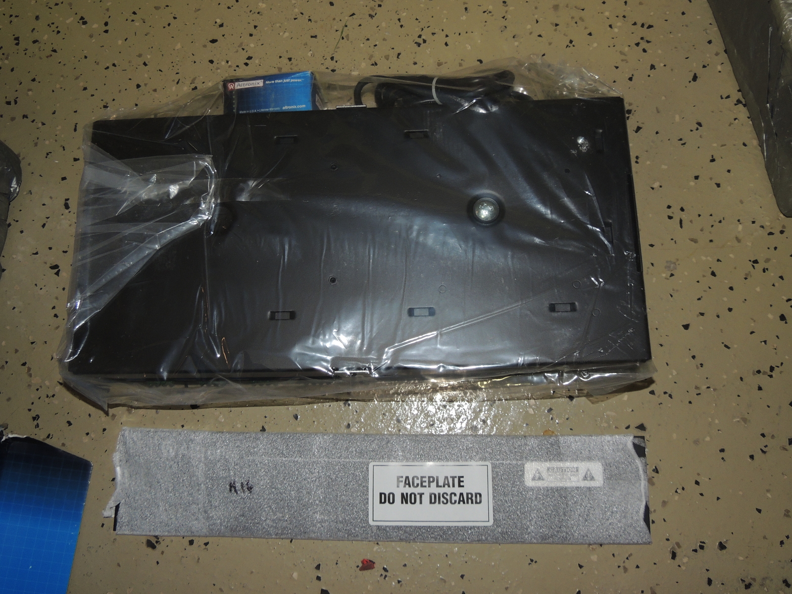 Altronix R2416300UL 19″ Rack Mount CCTV Power Supply