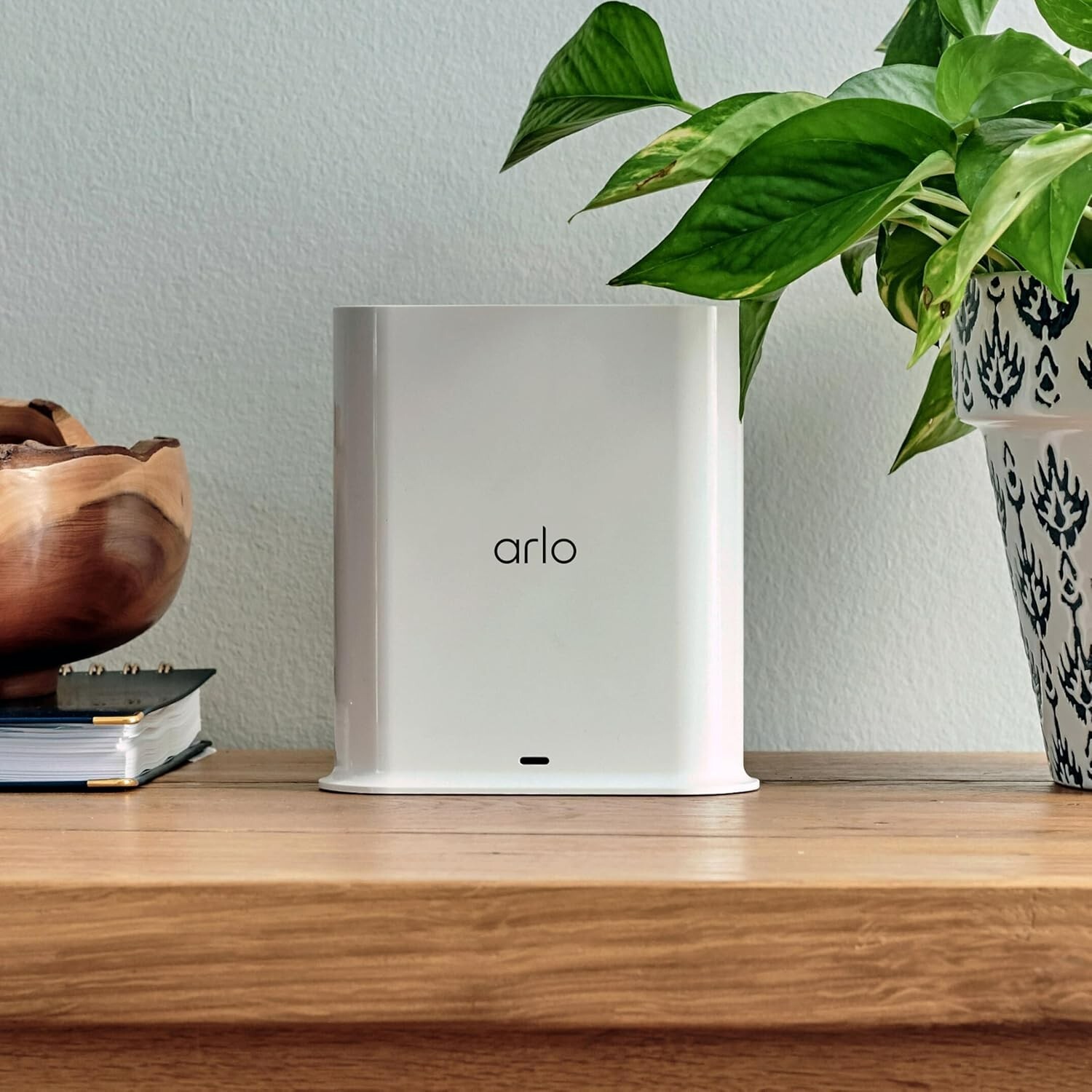 Arlo Pro SmartHub Connects Arlo Cameras to Wi-Fi VMB4540 Used VG Cond in Box