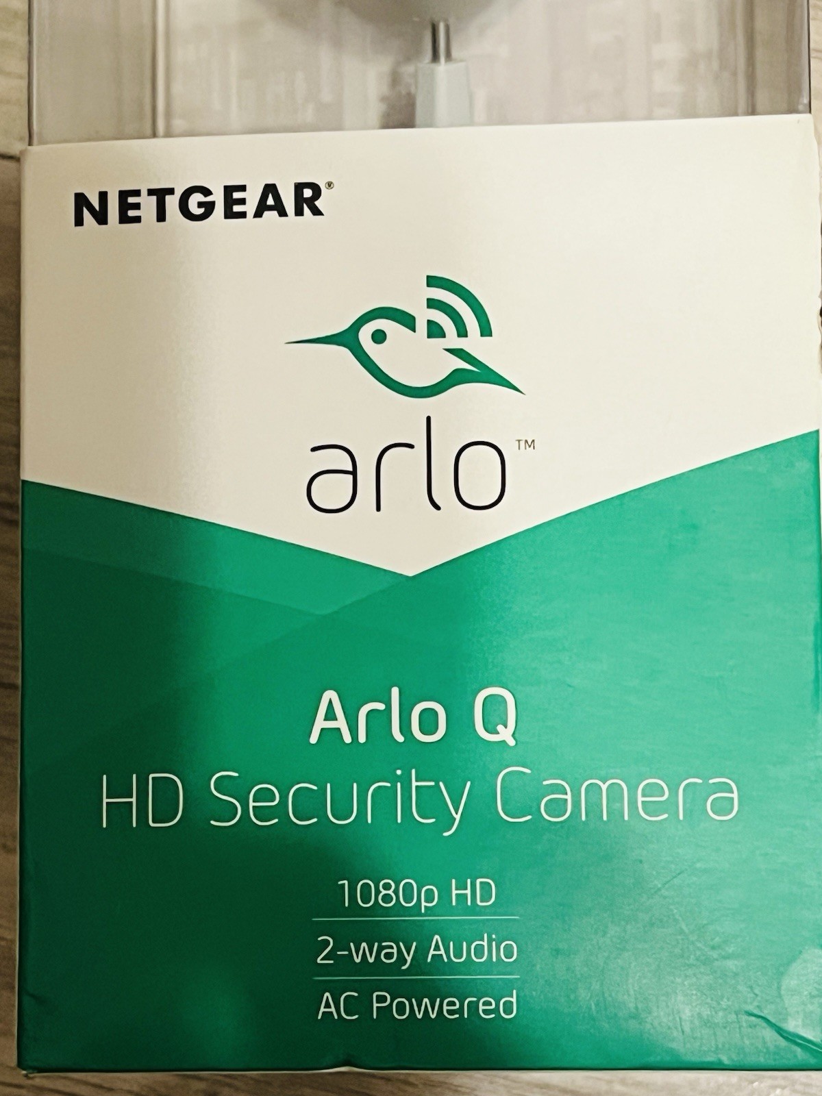 Arlo Q VMC3040-100NAS 1080p HD Wireless Security Camera with Audio Indoor