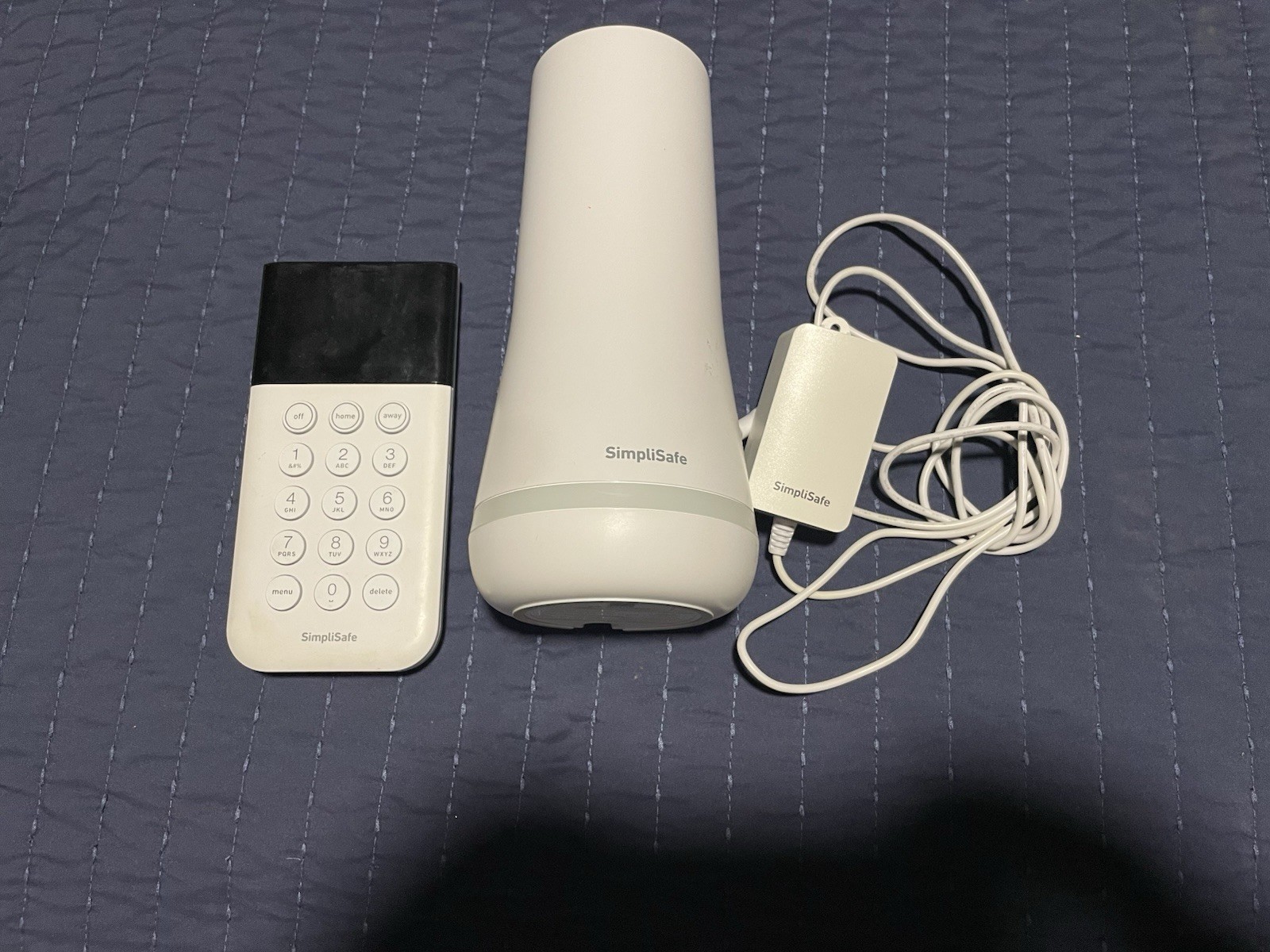 Simplisafe SSBS3 Home Security Base Station White w/Power Supply