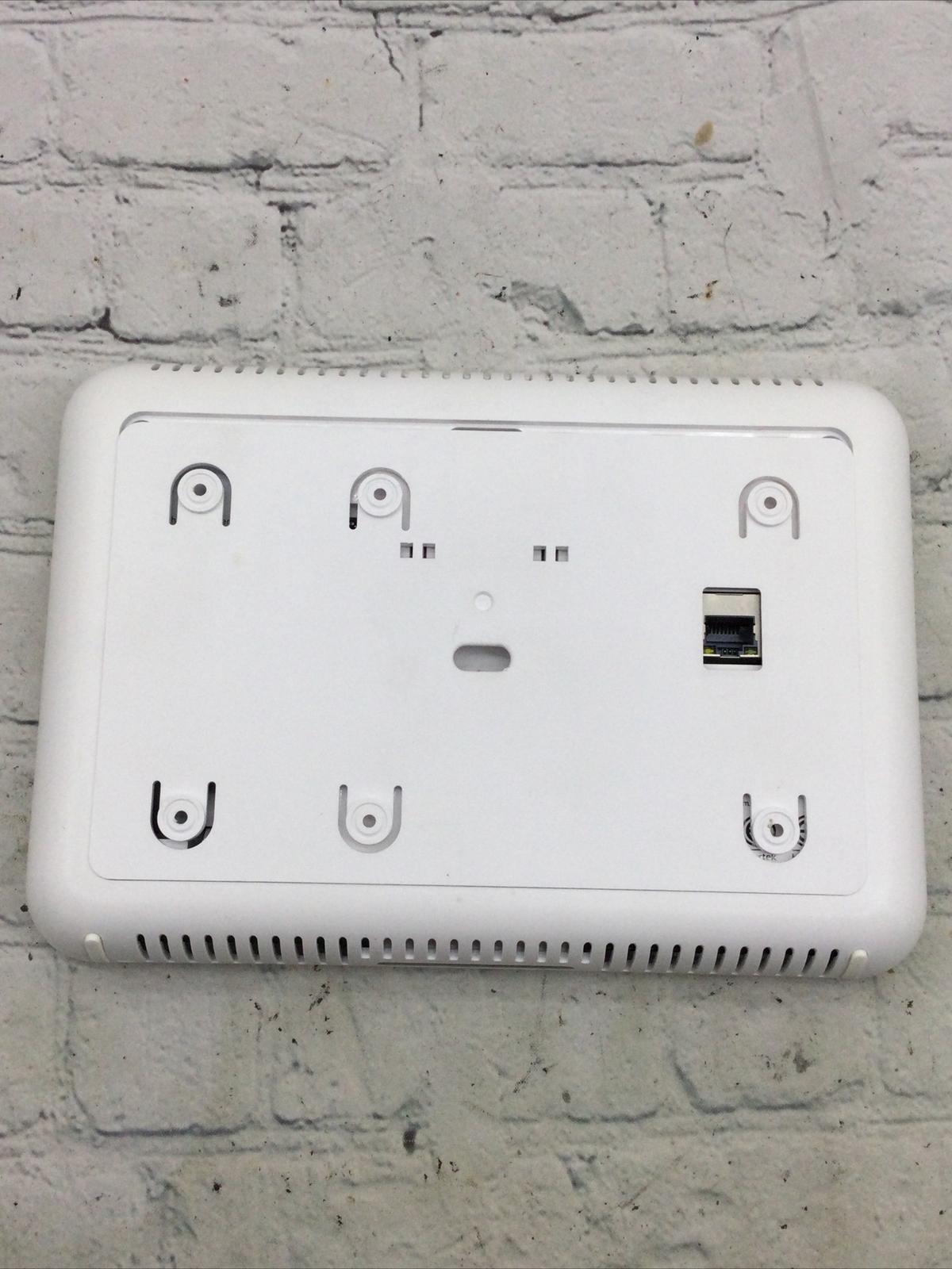 Vivint Smart Home Sky Control Panel Smart Hub VS-SH2000-C00 White CP04