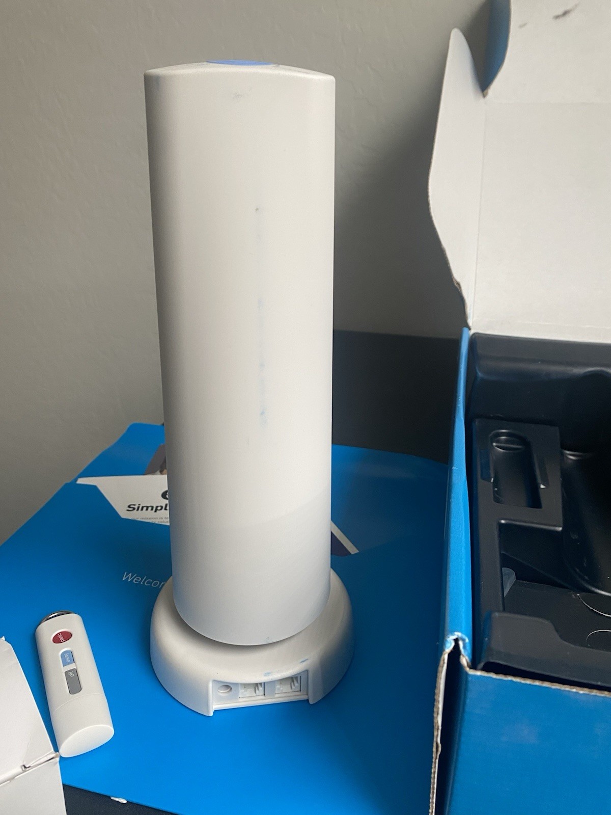 SimpliSafe Home Security Base 1st Generation Motion & Entry Sensor Bundle Read