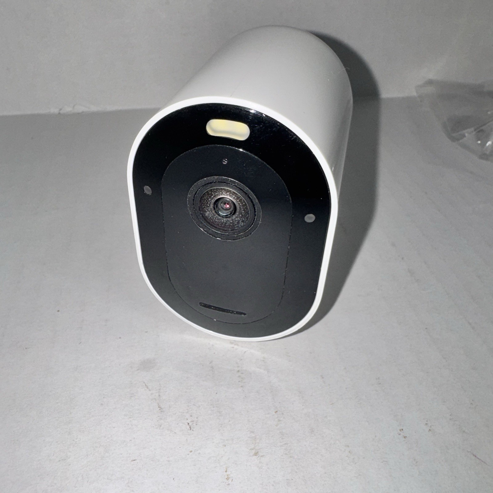 Arlo Pro 5S 2K VMC4060 Indoor/Outdoor Wire Free Spotlight Security Camera White