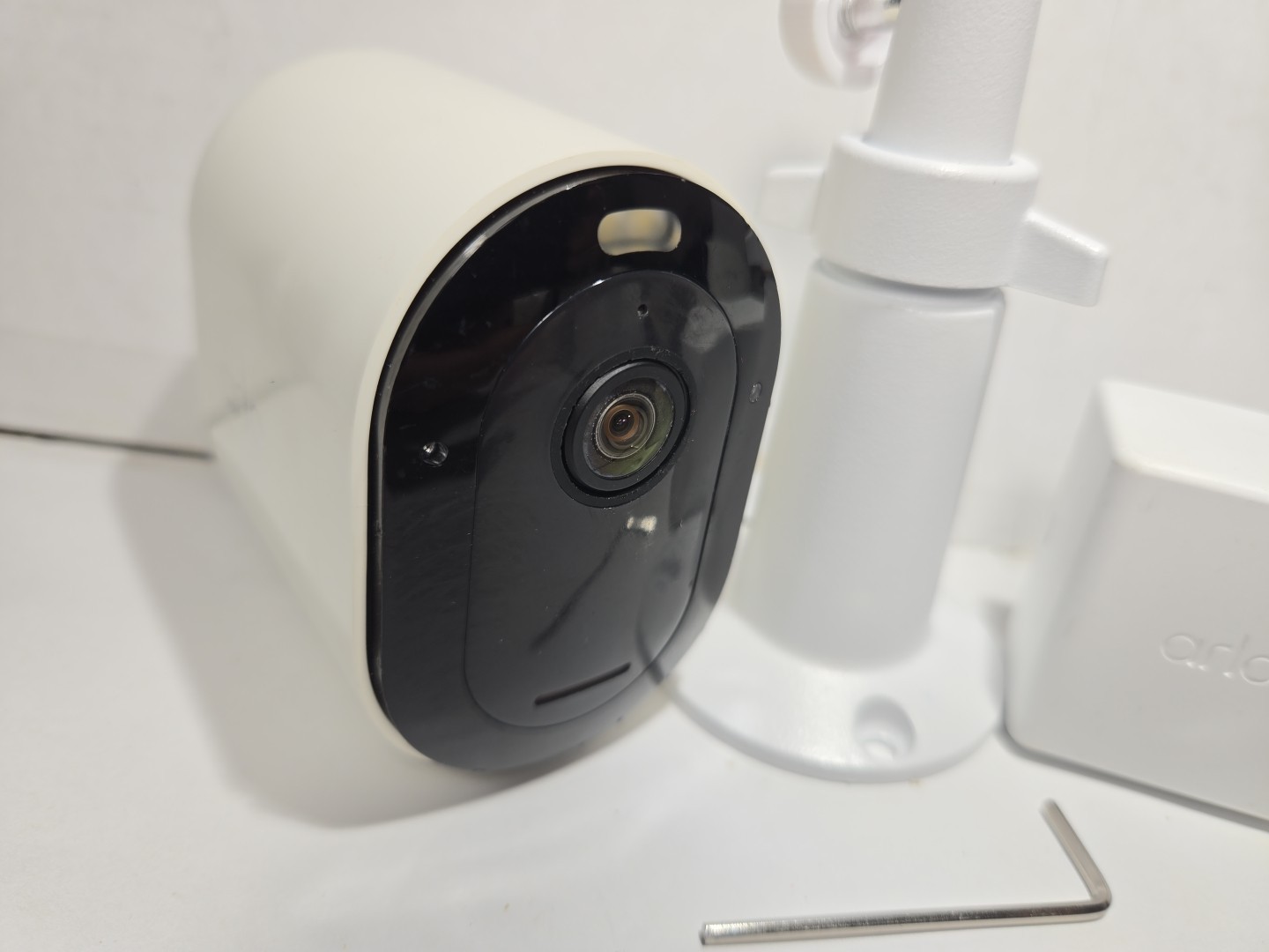 Arlo Pro 3 Spotlight Camera Add on VMC4040P w Modified Anti-Theft Housing