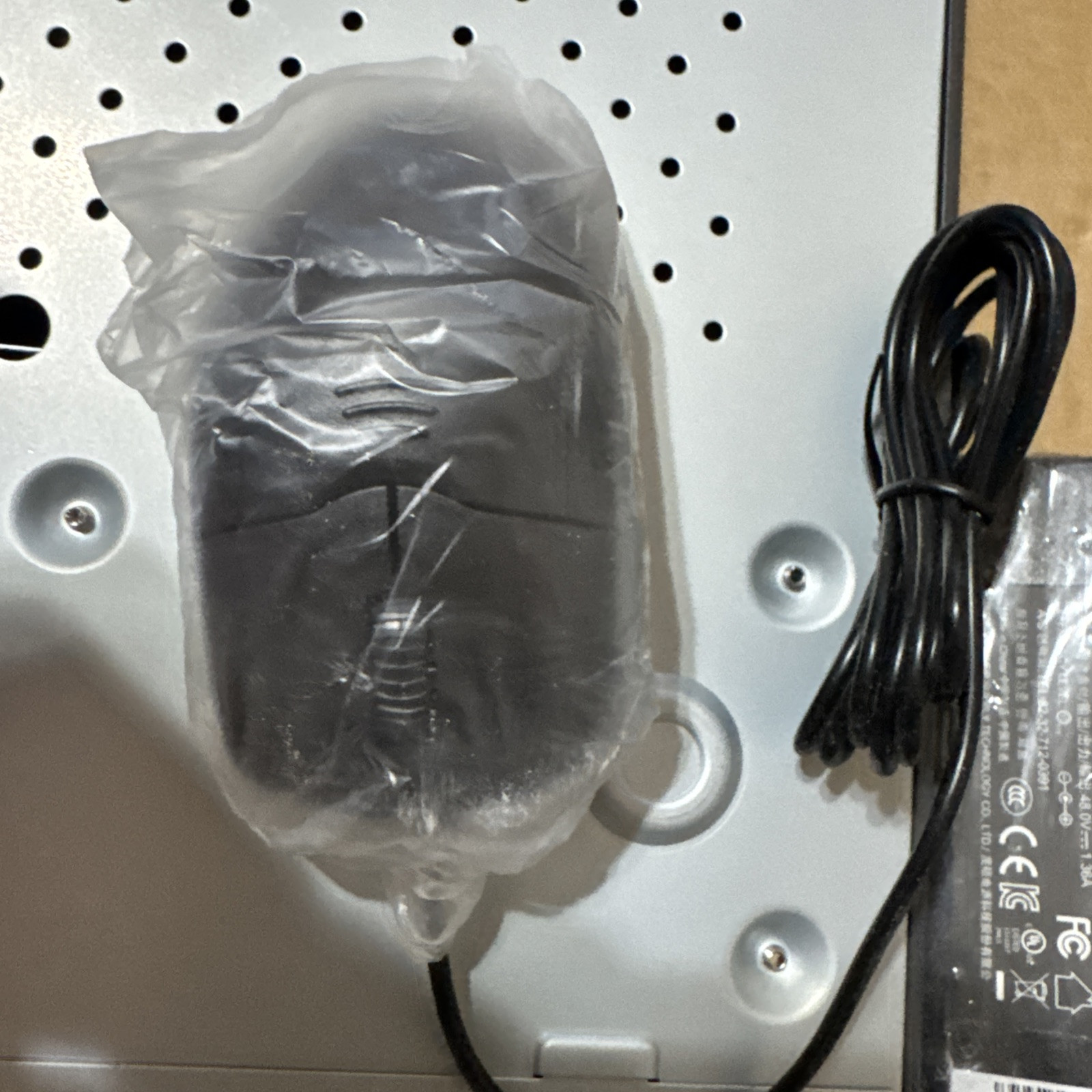Security Tronix ST-EZ4 NVR Security System NVR-NR32P4-4 Open Box