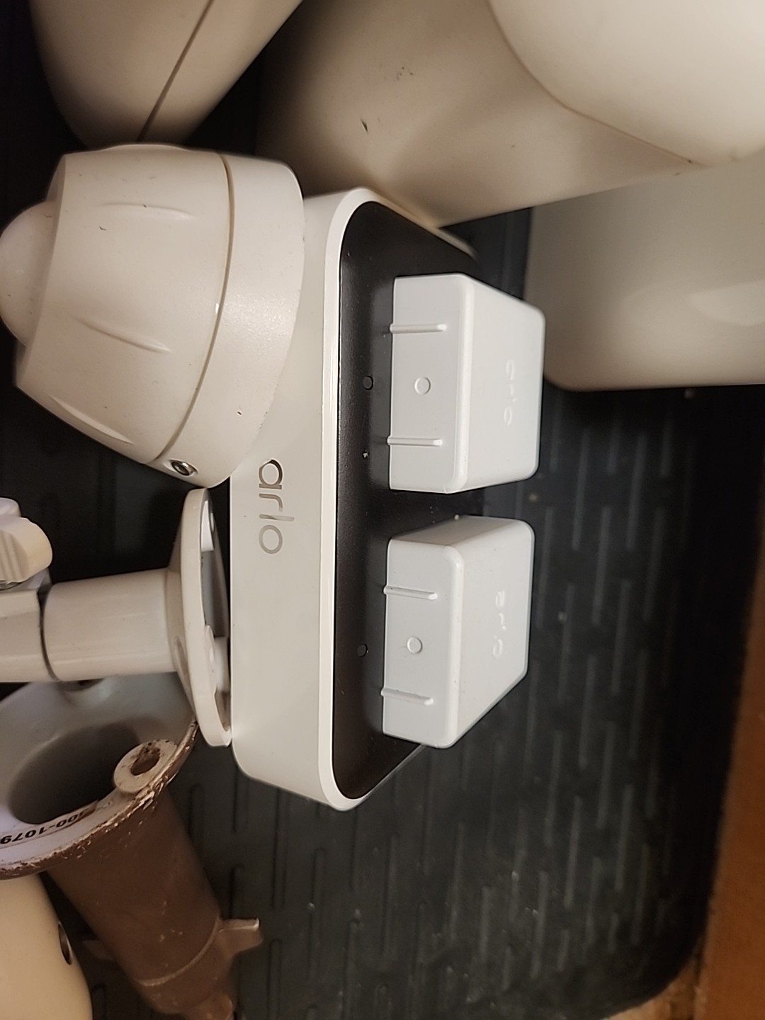 Lot Arlo: 19 Cameras (Not Tested) + 3 Bases PROVED (Inc. VMB5000 4K Hub)