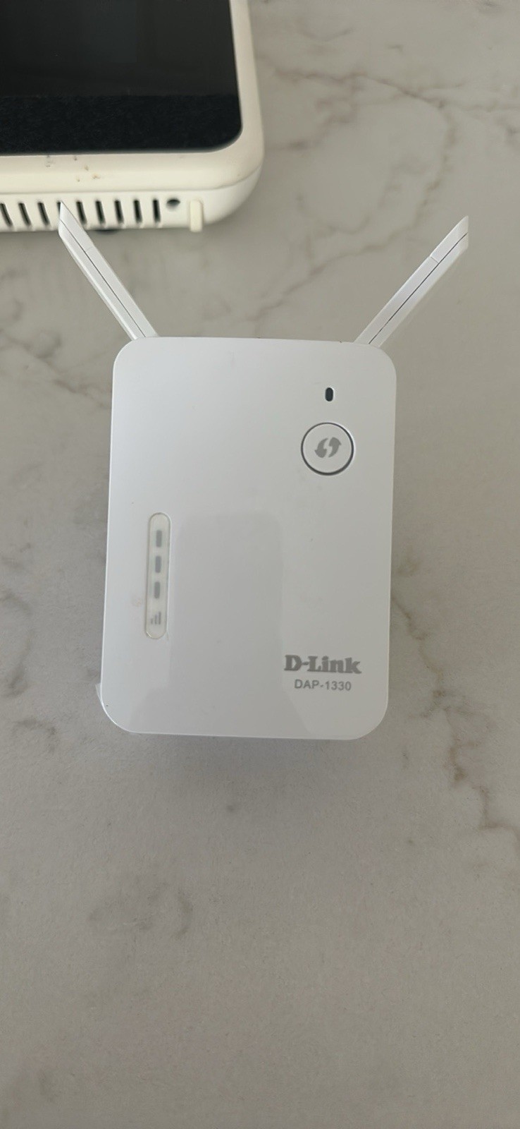 Vivint SmartHub Pro, Door, Window, Motion Sensors, Indoor Camera, Doorbell