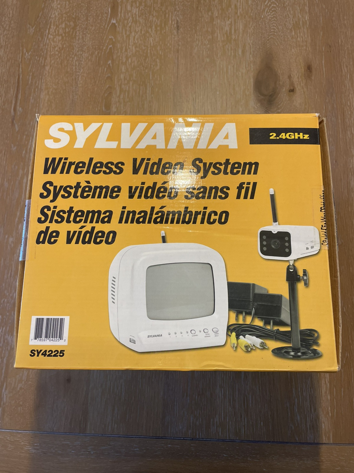 NEW Sylvania SY4225 2.4 GHz Wireless B/W Video Security System NIB
