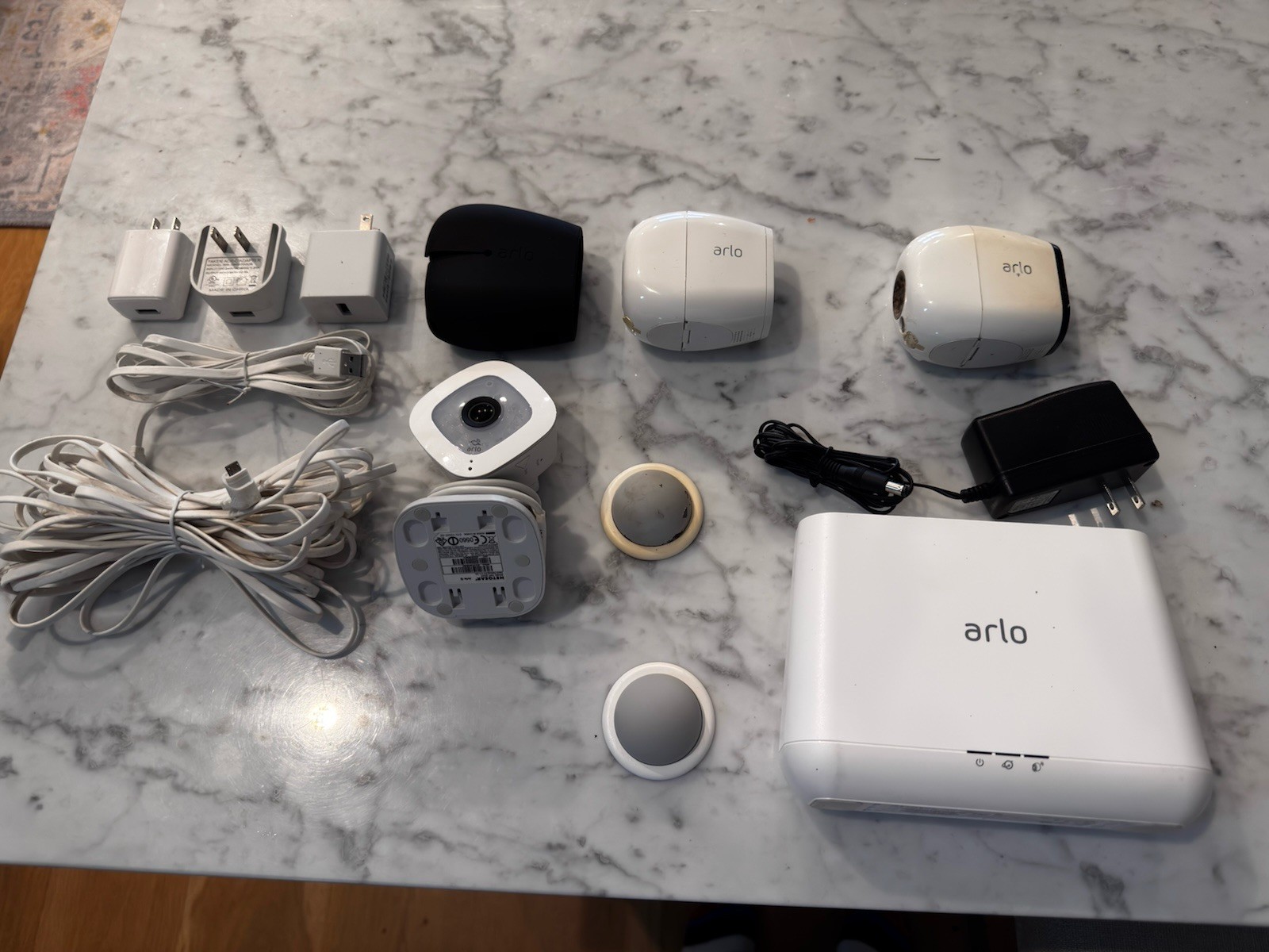 ARLO PRO 2 HD Security system 2 X Cameras Upgraded Base station
