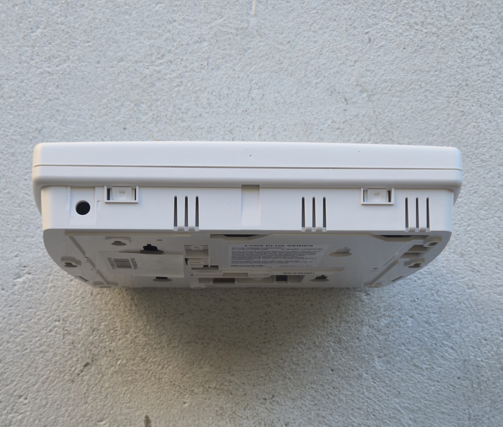 Honeywell Security Alarm LynxPlus2 No Box Battery and Transformer isNot Included