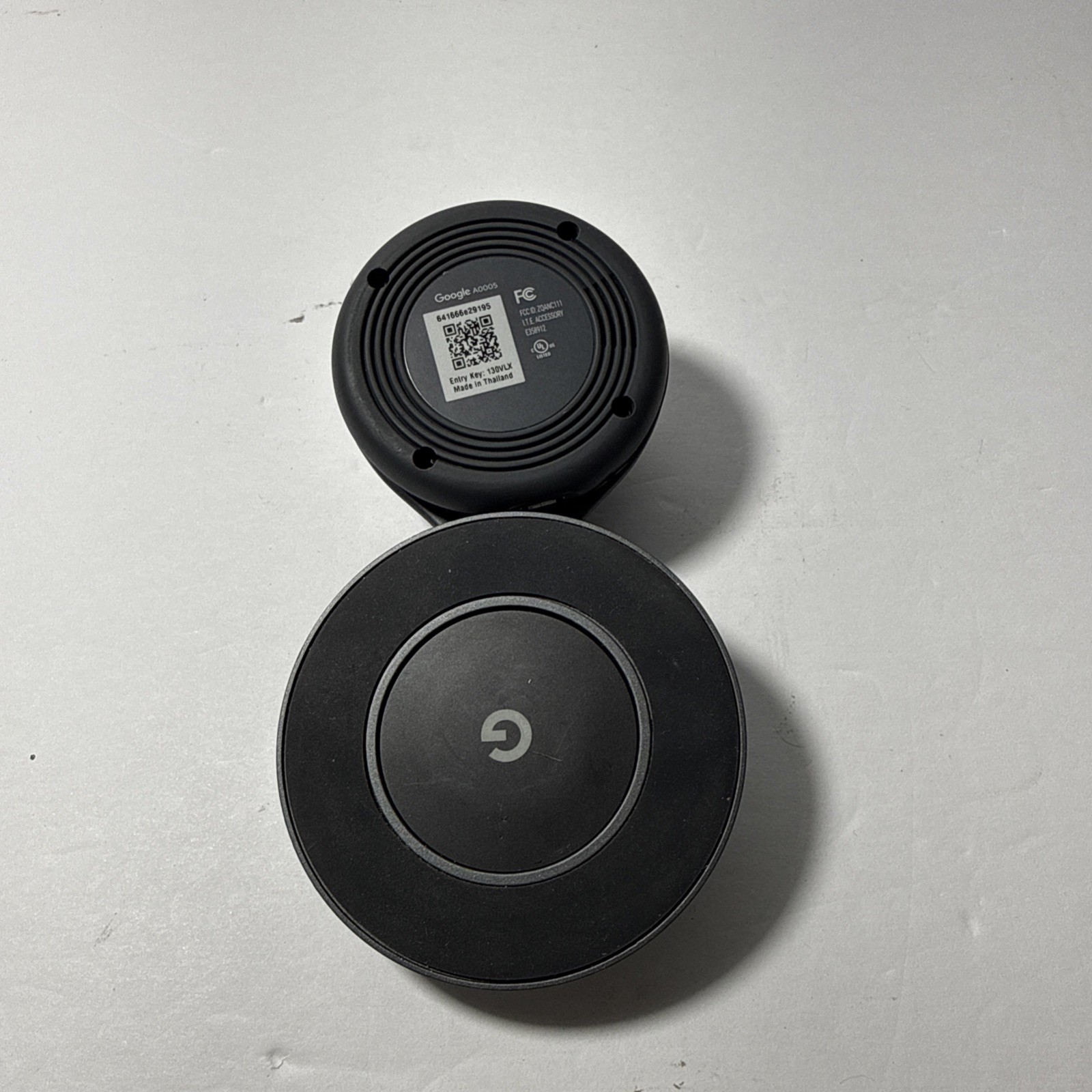 Google Nest Cam Indoor Security Plug-in Wi-Fi Camera NC1102ES A0005 Preowned .
