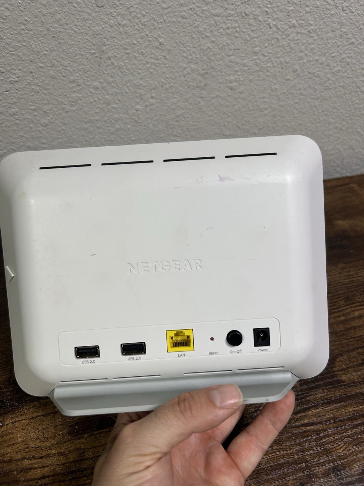 Netgear SecurityBaseStation Wireless Wi-Fi Router VMB3000 Hub UNIT ONLY
