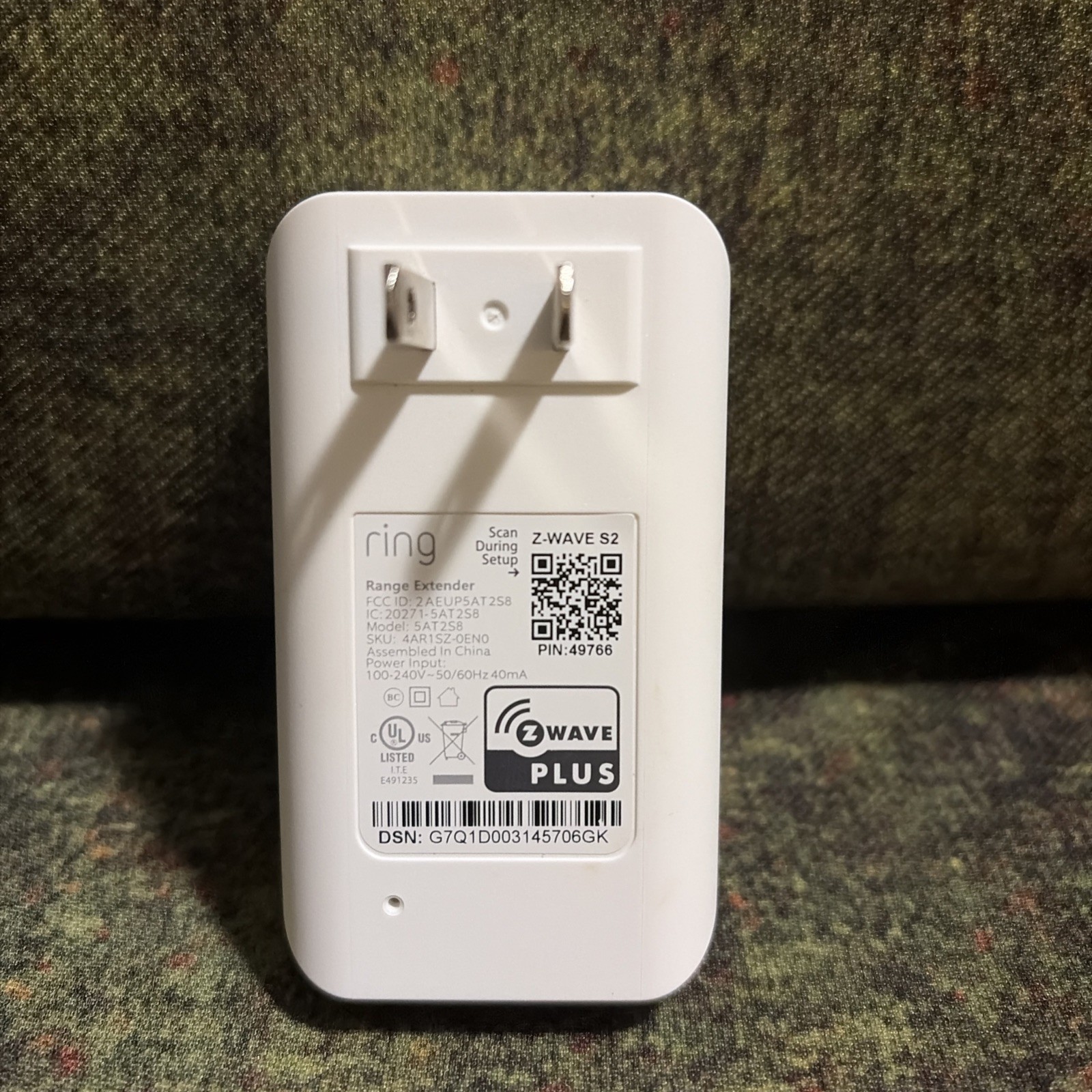 NEW Ring Alarm Range Extender (2nd Gen) – White – Unused, No Box – Model 5AT2S8
