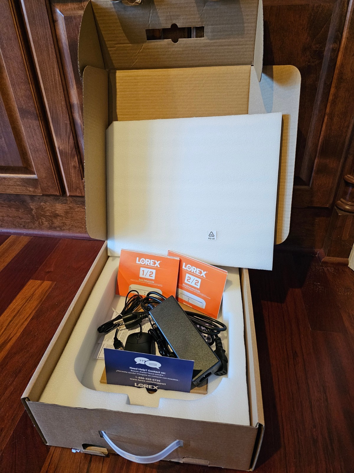 Lorex 4K Ultra HD 8-Ch POE Wireless Fusion NVR 8TB HDD N841A8-Z