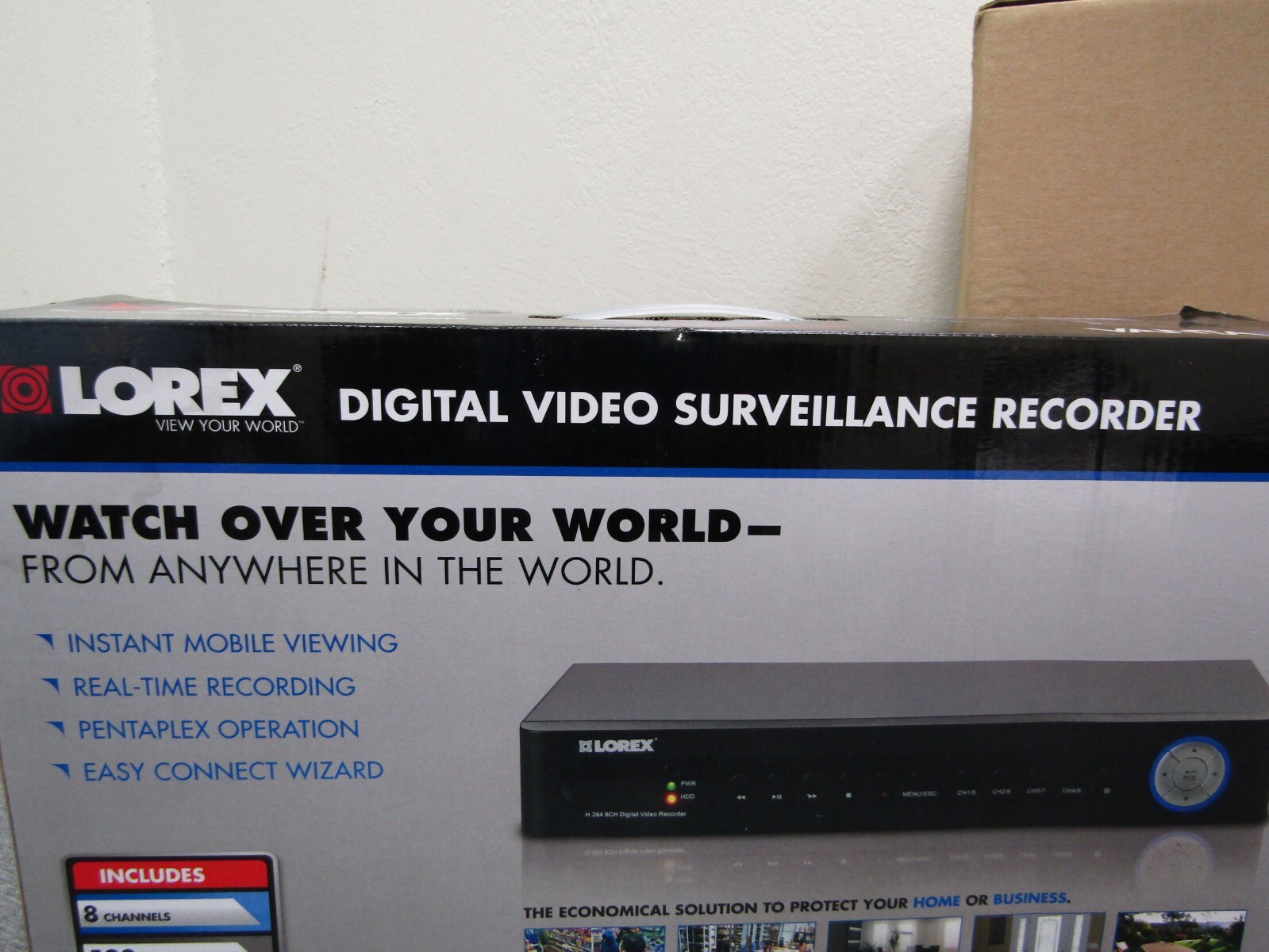Lorex LH1845L19 Security Camera System 8CH DVR with 18.5-inch Monitor &4 Cameras