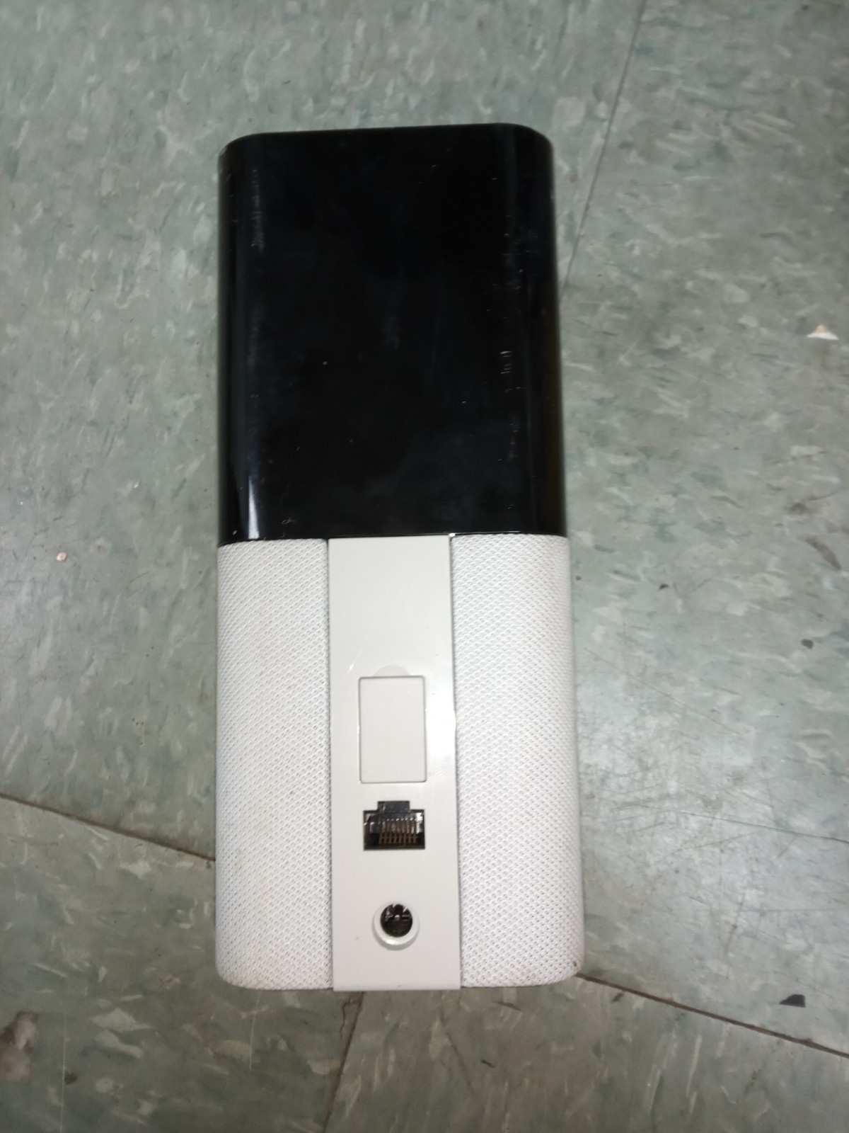 Abode Iota All-In-One Home Security (Wi-Fi) 104035/A Powers On READ AS IS