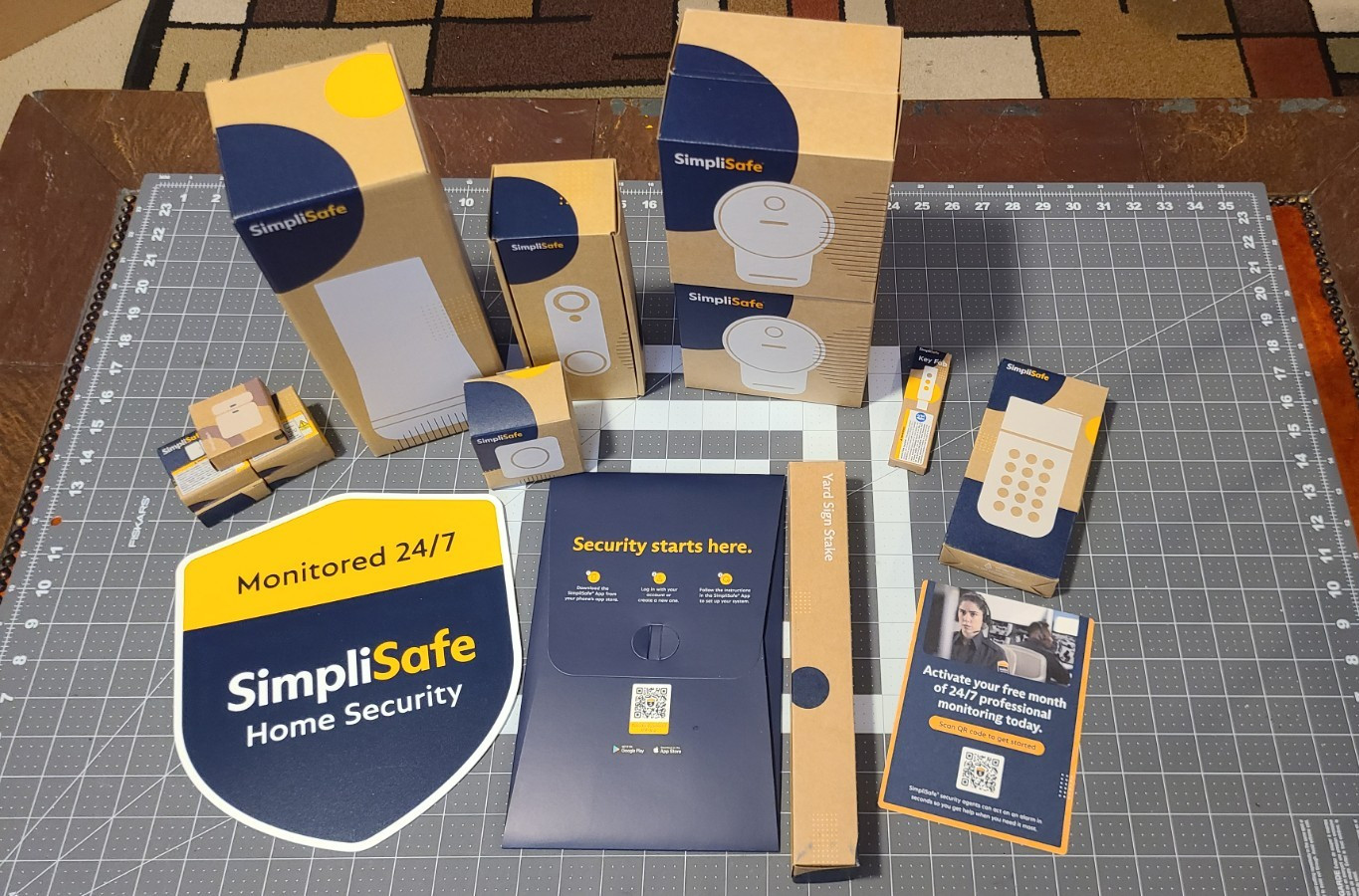 SimpliSafe Home Security System – 14 Piece Kit w/ 2 Outdoor Cameras (Brand New,