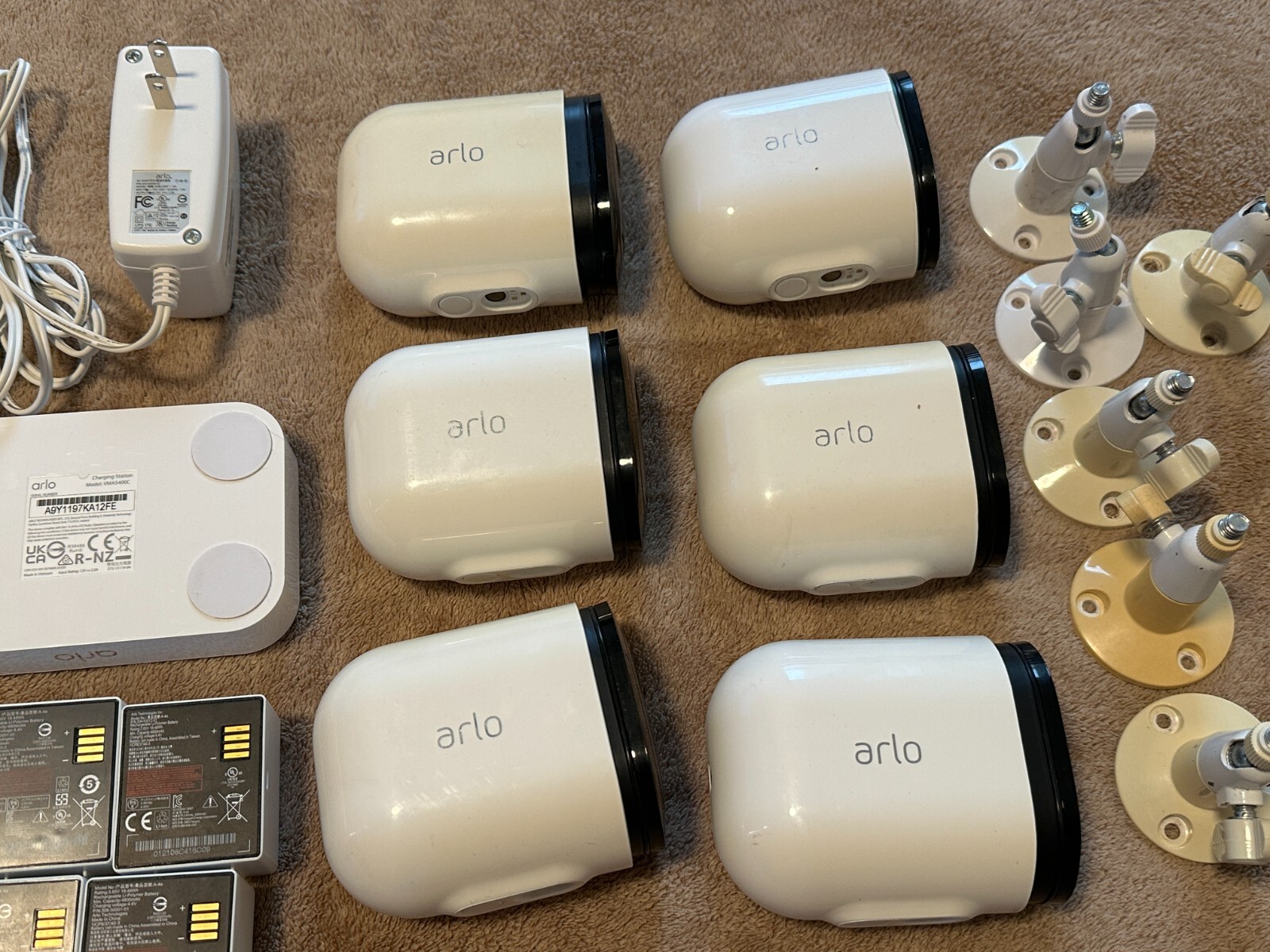 Arlo Pro 3 Security System – 6 VMC4040p Cameras, Batteries, VMB4540 Base Station