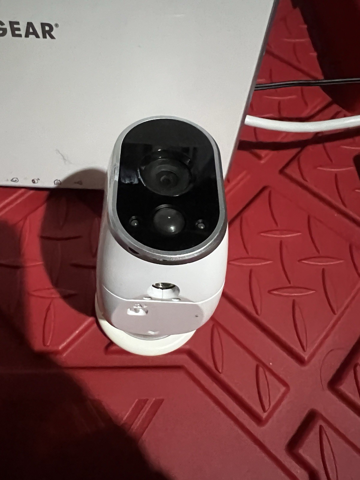 Arlo Netgear VMB3000 Wireless Security Camera System – 2 Cameras + Base Station