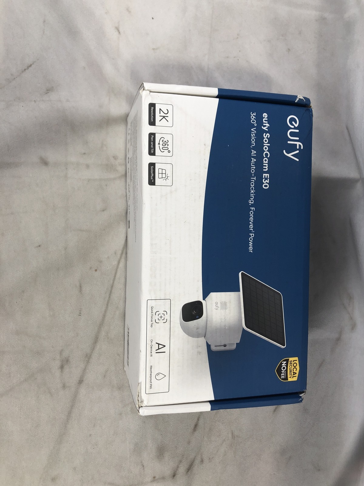 eufy SoloCam E30 2K AI Auto-Tracking Solar Security Camera White