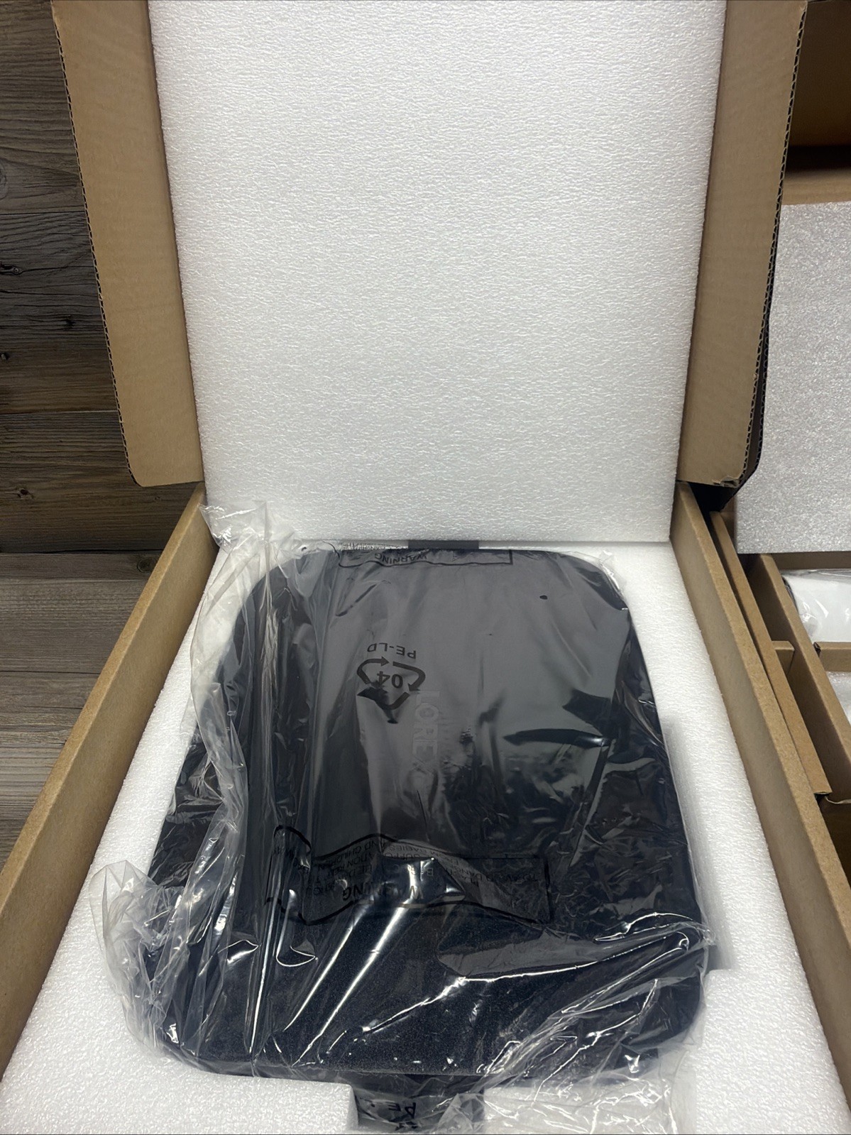 Lorex D242A8B-Z 1080p 8 Channel 4 Cameras included 1TB Wired DVR System Open Box
