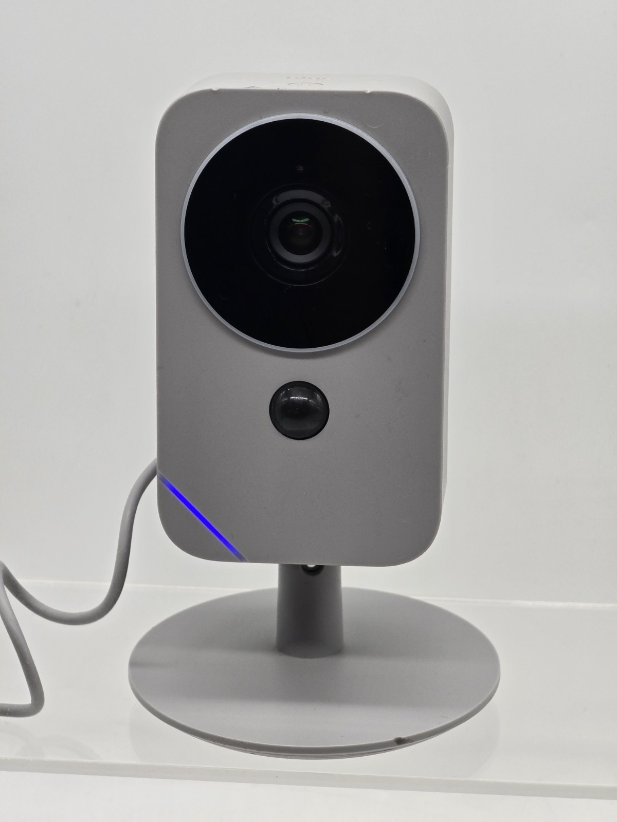 Blue by ADT 1080p HD Indoor Camera SCH2R0-29 UNTESTED
