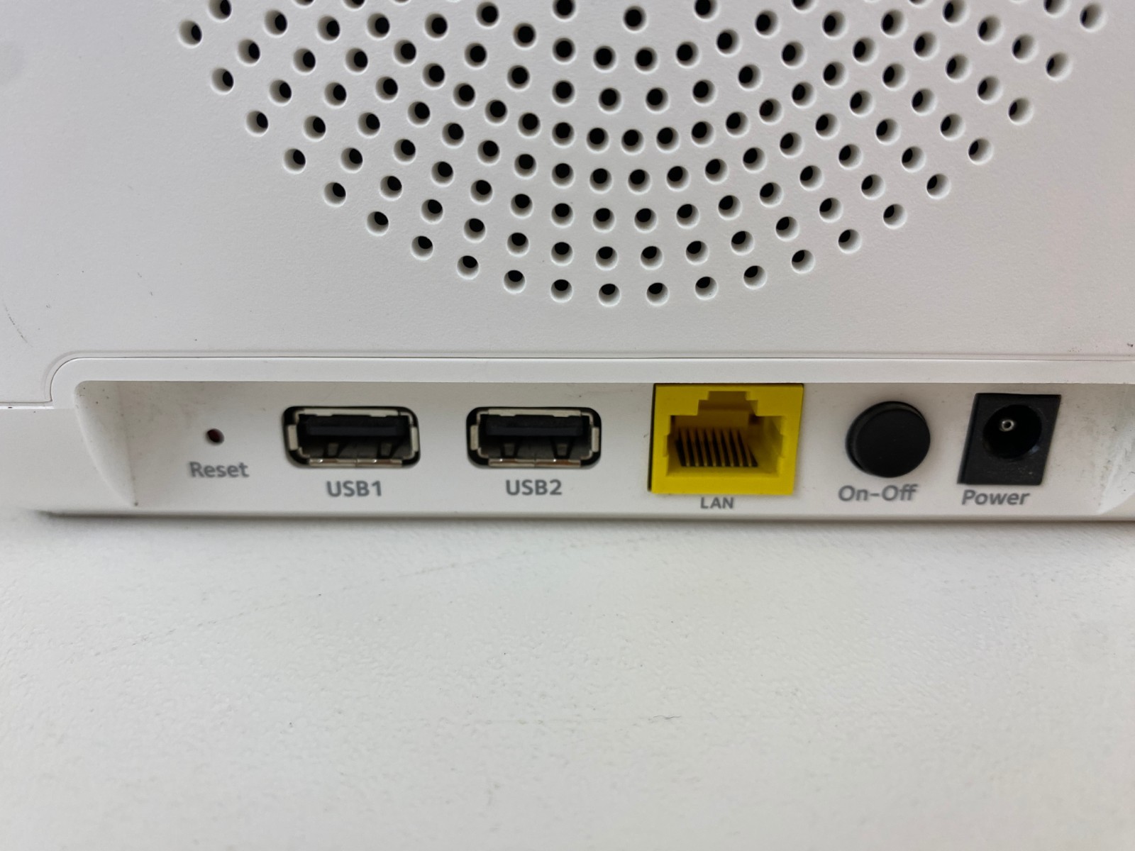 NETGEAR Arlo Pro Base Station VMB4000 SmartHub w/ Siren USB LAN