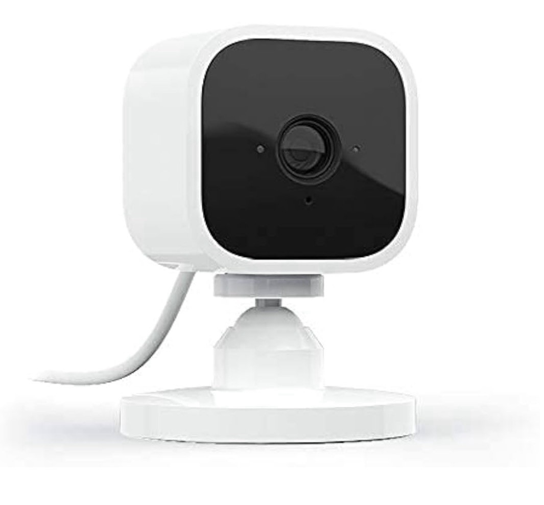 Blink Mini Indoor Camera System with Sync Module 2 & wall mount.