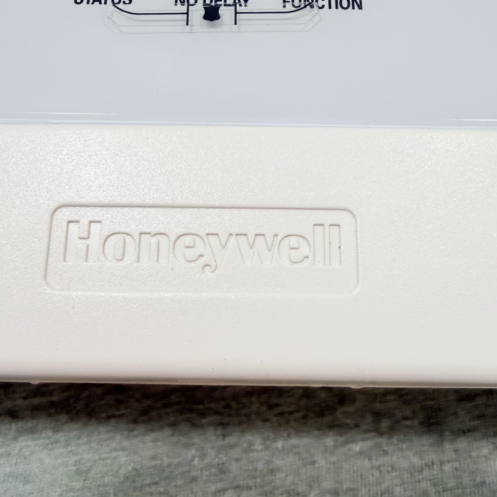 Honeywell L3000 LYNX Plus – Burglar Security Alarm Control Panel