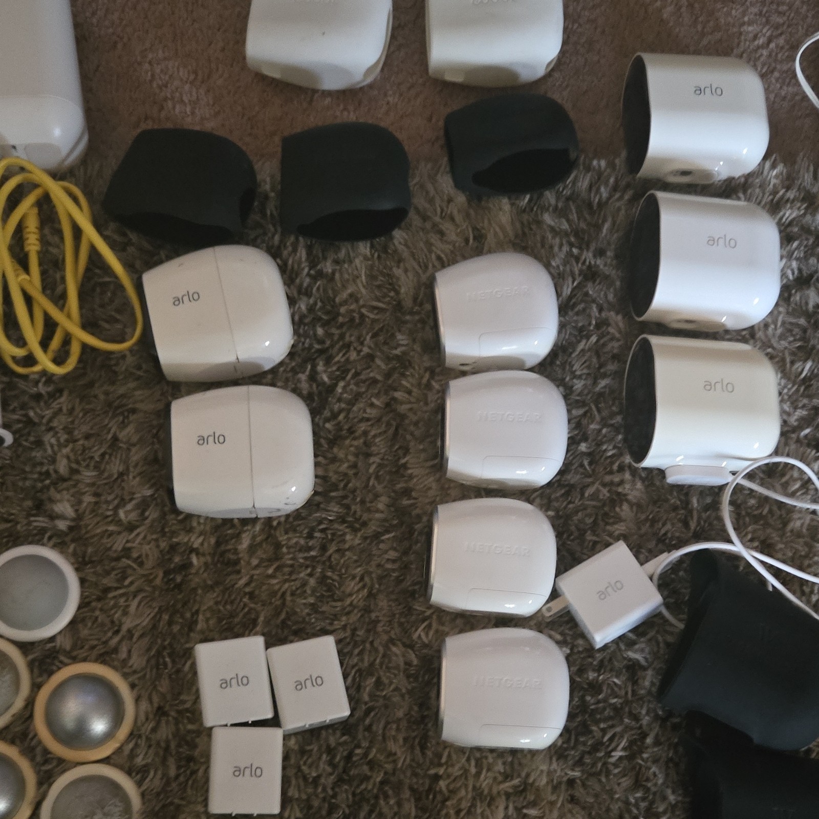 Arlo pro 3 Wireless IP Cameras System White w/ Mounts, Batteries, Charger