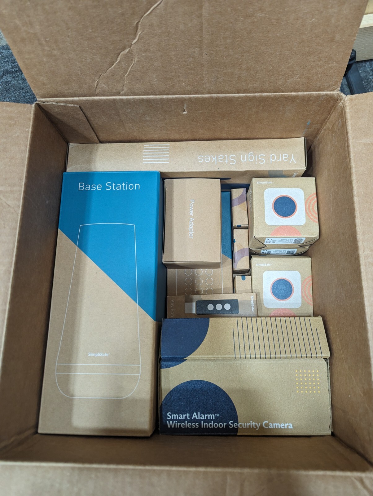 SimpliSafe 13-Piece Wireless Home Security System with HD Camera