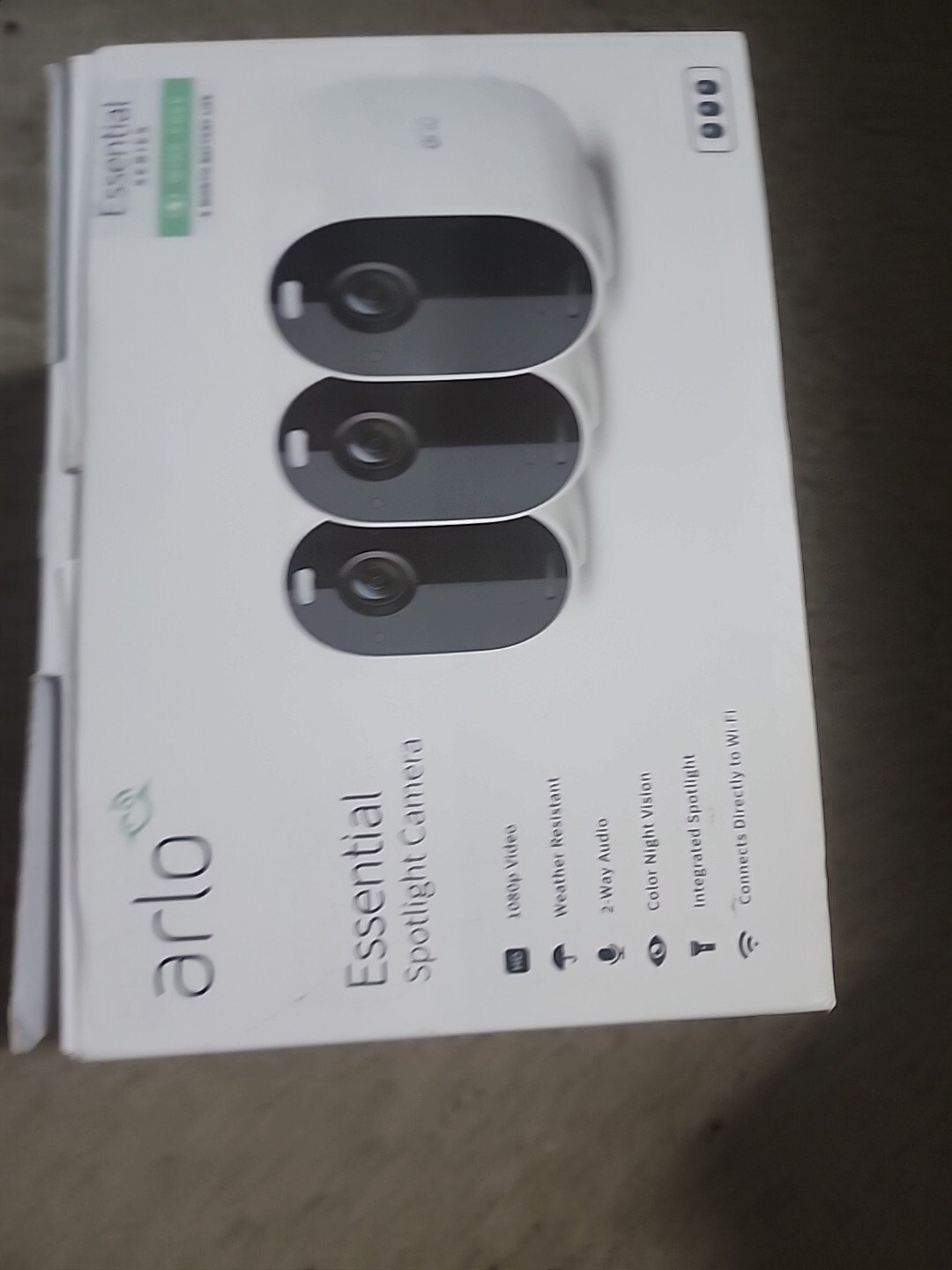 Arlo Essential Spotlight Indoor Outdoor 1080p HD Wireless Camera – Pack of 3 C2