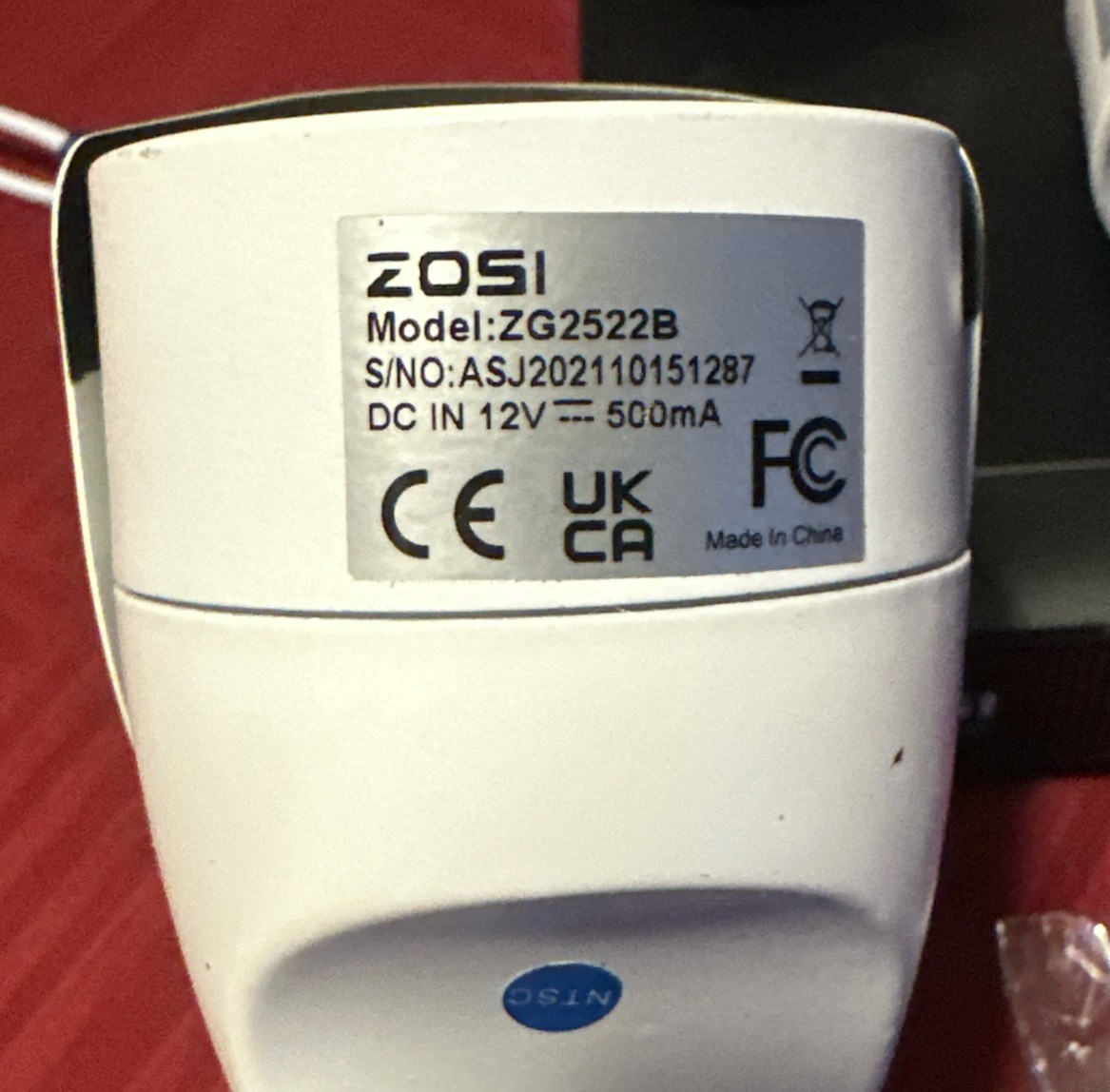 ZOSI Video surveillance system with 4 Cameras 4AK-2522B-WS-US Night Vision Read