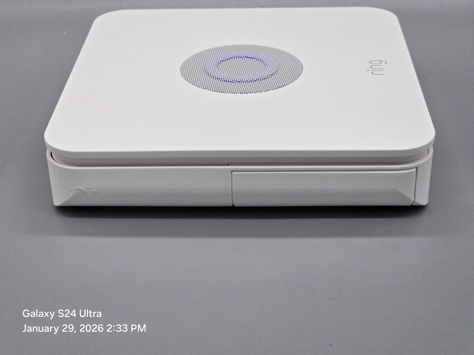 Ring Alarm Base Station US White 4HB1U9-0EN0 With Key Pad- tested