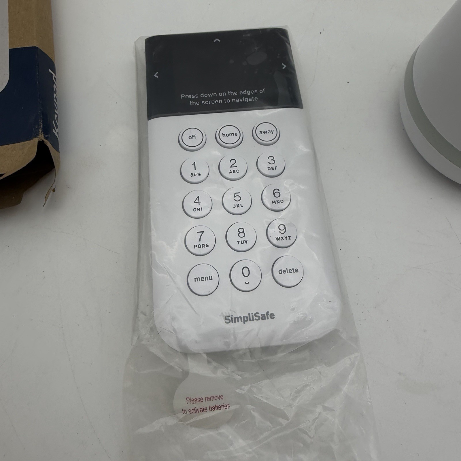 Simplisafe home security Bundle – Base Station & Keypad