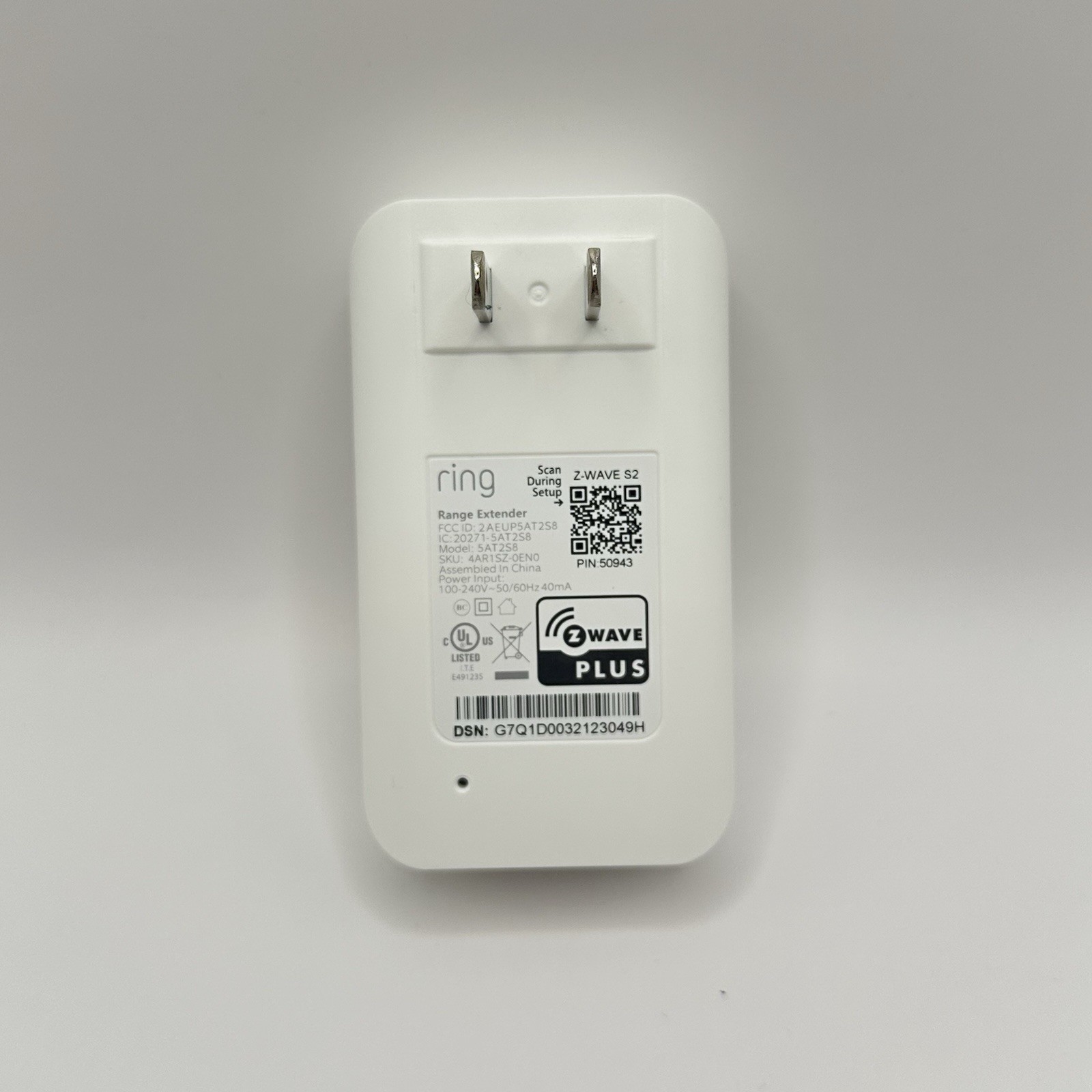 Ring Alarm Range Extender Z Wave Plus 2nd Gen 5AT2S8 White